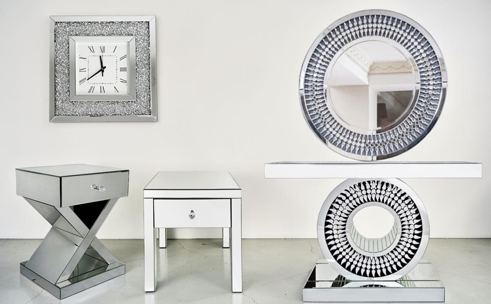 MEBLE/ ZEGARY/ LAMPY/ LUSTRA